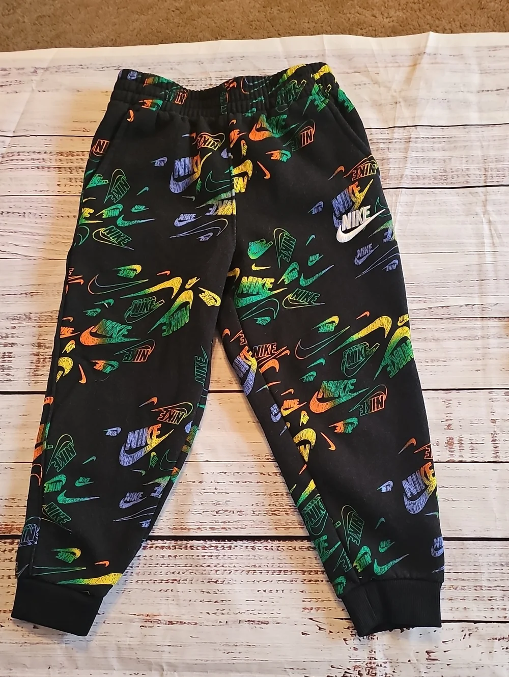 NIKE BOYS 3 LOT 2 SHIRTS 1 JOGGERS SIZE 4,4T AND JOGGERS ARE 5 EUC - Picture 2 of 13